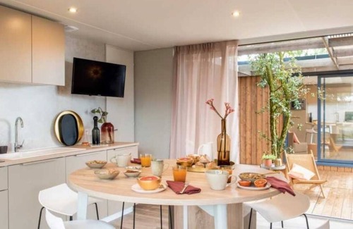 Le Muy House | Camping 5 étoiles - Parc aquatique - ef0abg