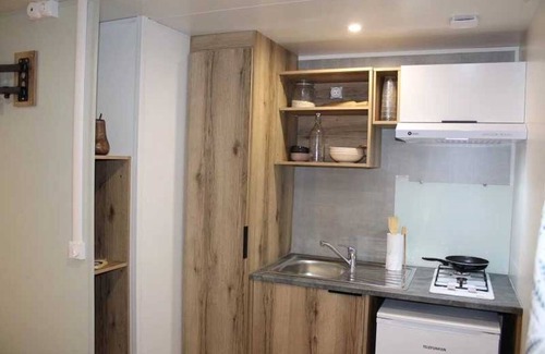 Charlieu House | Camping - ccbbcah - One Bedroom Apartment, Sleeps 2