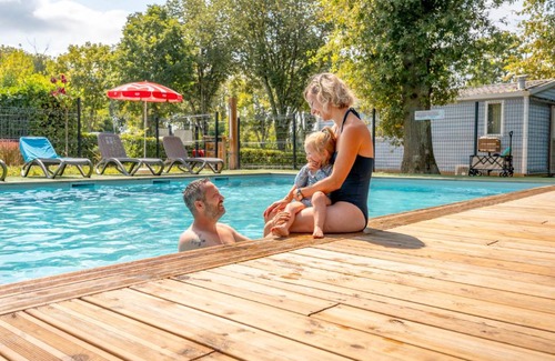 Salies-de-Bearn Hotel | Camping des Salines