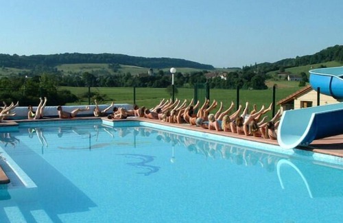 Huanne-Montmartin House | Camping du Bois de Reveuge**** - 3-room loggia cottage for 5 people