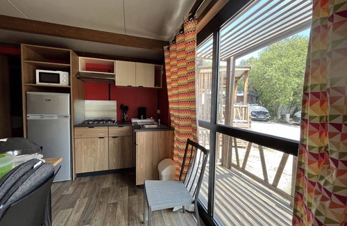 Brissac House | Camping - eehdif - Studio Apartment, Sleeps 5