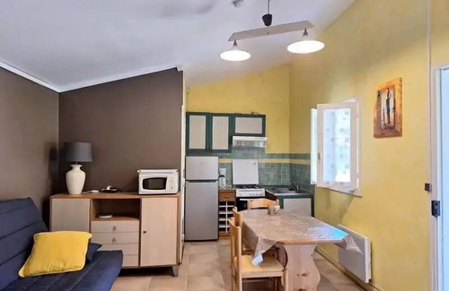 Brousses-et-Villaret Villa | Camping Flower Le Martinet Rouge * - 3 Room Bungalow 6 People