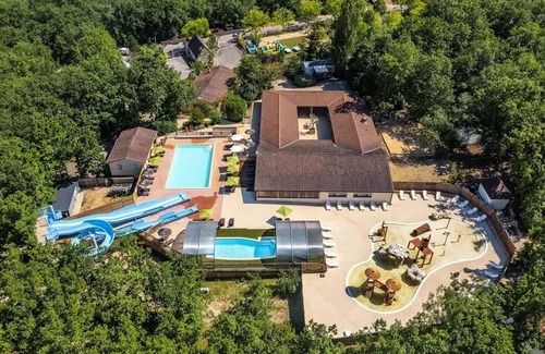 Cenac-et-Saint-Julien House | Camping Romanée Le Lou Castel* - Mobile home Select TV LV Clim Plancha 3 Rooms 4 people