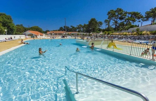 Capbreton House | Camping - Funpass inclus - Piscine - ccaeheb