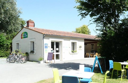 Chaille-les-Marais House | Camping l'Ile Cariot *** - 3 room mobile home 4 people