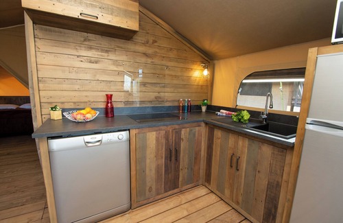 Roquebrune-sur-Argens RV Rental | Camping Le Moulin des Iscles