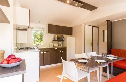 Ingrandes House | Camping Le Petit Trianon **** - Mobile Home 4 Rooms 6 People Premium