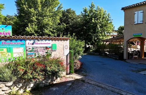 Rosieres House | Camping les Hydrangeas * - Mobile Home 3 Rooms 6 People Air Conditioned