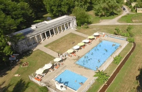 Montjoie-en-Couserans House | Camping - Piscine - ccbaieg