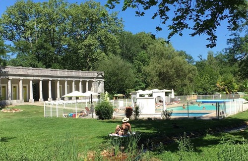 Montjoie-en-Couserans House | Camping - Piscine - ccbaieg