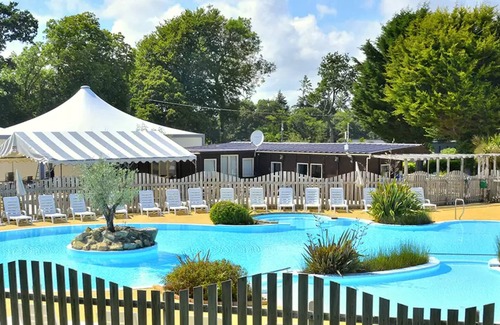 Clohars-Carnoet House | Camping Paradis du Quinquis - 4 Étoiles - Idéal en Famille ou Entre Amis !