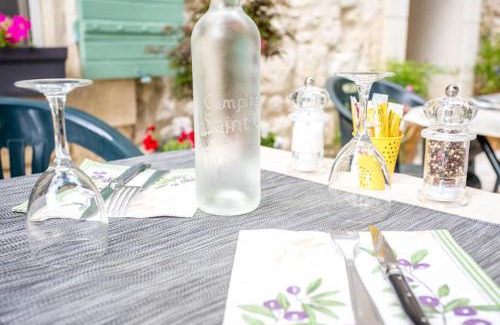 Tarascon Other | CAMPING SAINT GABRIEL *