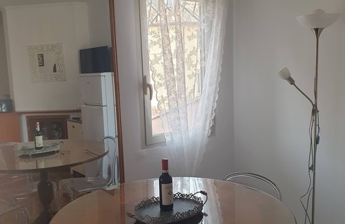 Rione VII Regola Apartment | Campo de Fiori View