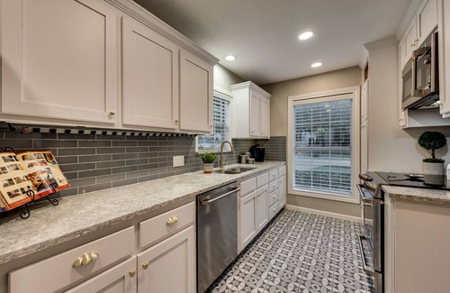 Arlington Heights House | Campout on El Campo located in the Cultural Arts District!