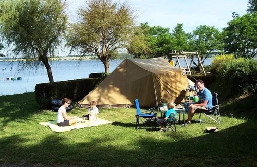 Salles-Curan House | Campsite Beau-Rivage * - Cottage EVASION (covered terrace) New 2024 4 to 5 people - 4 pers. included in the tariff