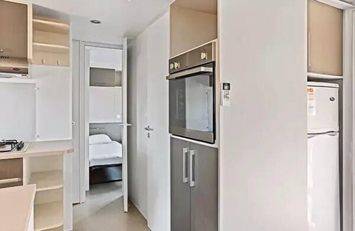 Houlgate House | Campsite La Vallée* - Mobile home Comfort XL 3 rooms 4 people - TV