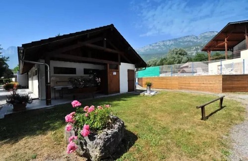 Lathuile House | Campsite Le Polé* - Comfort mobile home 3 rooms 4 people