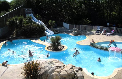 Kerroch Ski Chalet | Campsite Pen Palud * - Chalet RELAX (Renovation 2024) - 2 bedrooms + 1 sofa bed - 34m2 4 to 6 people - 4 pers. included in the tariff