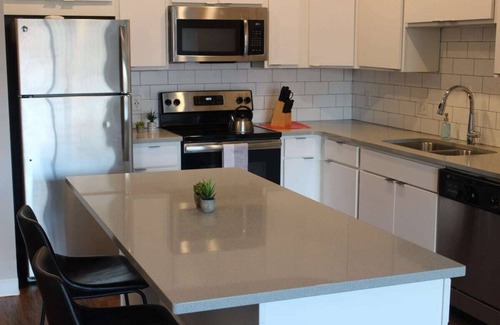 Ames Apartment | Campustown Lux Apartment near ISU!