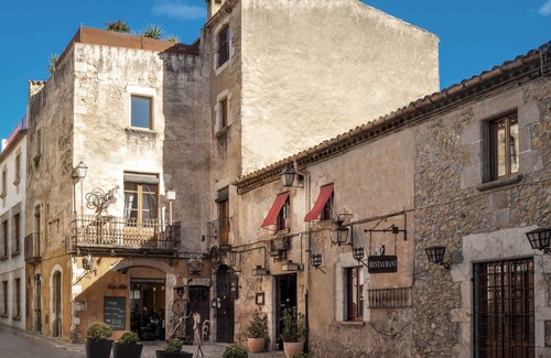 Palafrugell Apartment | CAN FELIP Apartment in an 18th Century Listed Building