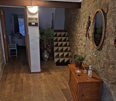 Besalu House | Can Teixidor