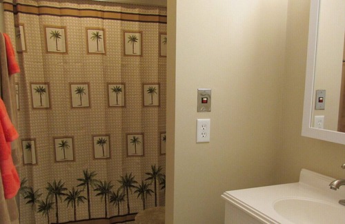Grenelefe Condo | ++Canadian Owned Condo! Book Early to avoid disappointment!
