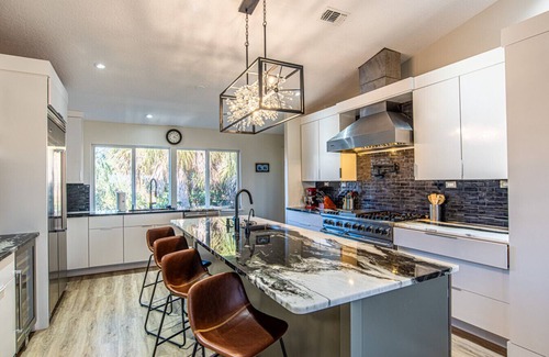 Woods N Waters Apartment | Canal Front|Screened Pool|Dock|Firepit|Dog OK|Sleeps 9