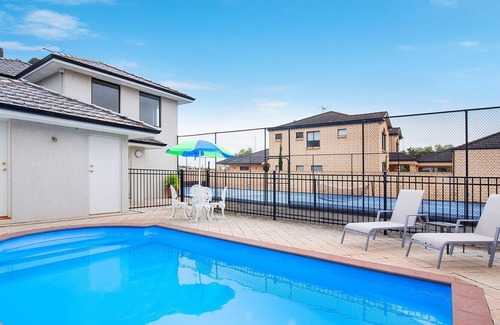 Geographe Apartment | Canal Life Villa B-Shared pool, Tennis court, Jetty