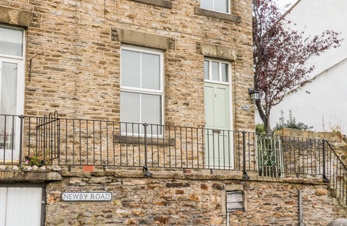 Kildwick Cottage | Canalside Cottage