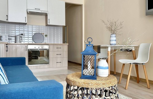 Almaty Apartment | "Cancun" cozy studio in center of Almaty with WiFi, AC