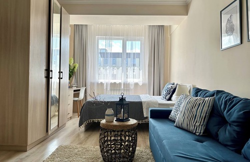 Almaty Apartment | "Cancun" cozy studio in center of Almaty with WiFi, AC