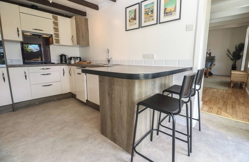 Redruth Cottage | CANDLE CROFT, pet friendly, character holiday cottage in Redruth