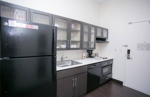 Fargo Hotel | Candlewood Suites Fargo-N. Dakota State University by IHG