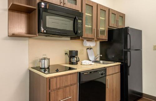 Biggar Hotel | Candlewood Suites Fort Myers/Sanibel Gateway by IHG