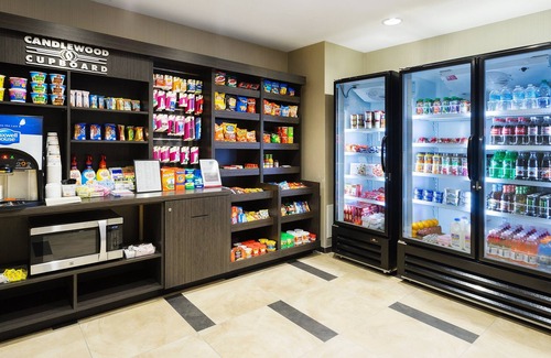 Mercer Hotel | Candlewood Suites Grove City - Outlet Center by IHG