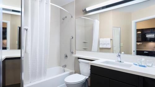 Mercer Hotel | Candlewood Suites Grove City - Outlet Center by IHG