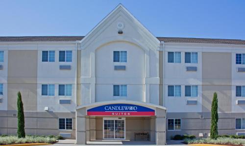 Nederland Hotel | Candlewood Suites Port Arthur/Nederland by IHG