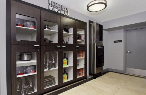 Rogers Hotel | Candlewood Suites Rogers-Bentonville by IHG