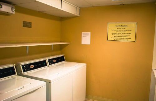 Wilson Hotel | Candlewood Suites Wilson by IHG