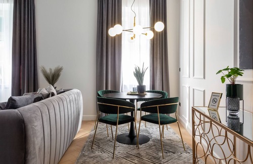 Donji Grad Apartment | Candy Cavalier Zagreb Center Lux