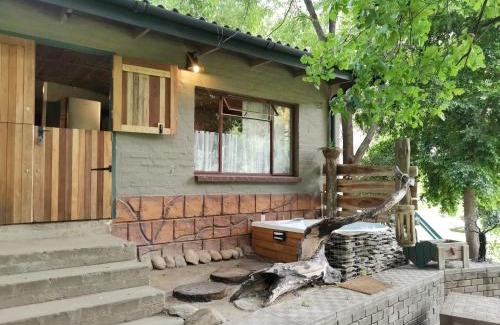Oudtshoorn House | Cango Retreat Breathe