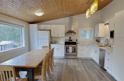 Canmore Cabin | Canmore Alpine Hostel - Alpine Club of Canada