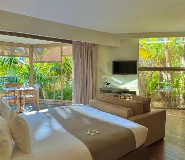 Riou - Petit Juas - Av de Grasse House | Cannes Villa St Barth