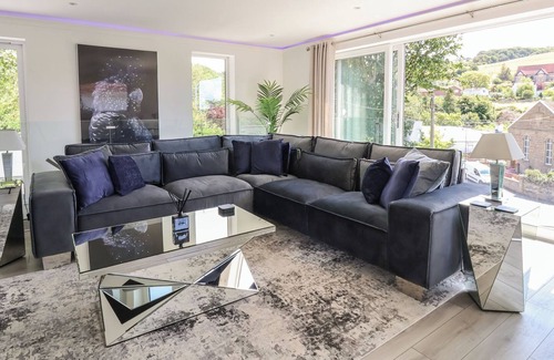 Gronant House | CANOL Y DREF, pet friendly, with hot tub in Prestatyn