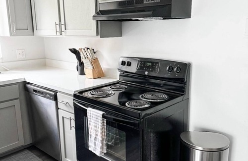 Canton Apartment | Canton Centrally Located - Pool, Gym, Playscape, Balcony Overlooking River