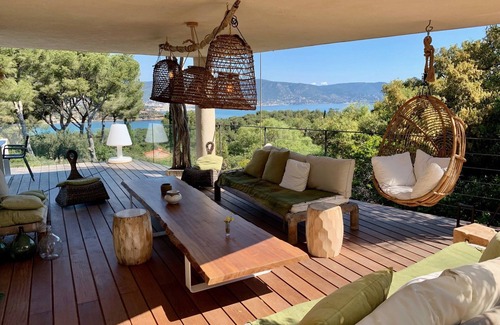 Cap Benat House | Cap Bénat, 8 people, real sea view, swimming pool, air conditioning, wifi, 180cm and 160cm bed