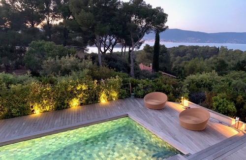 Cap Benat House | Cap Bénat, 8 people, real sea view, swimming pool, air conditioning, wifi, 180cm and 160cm bed