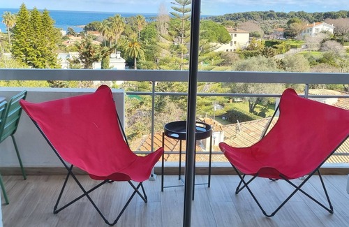 Cap-d'Antibes Apartment | Cap d'Antibes, 5 minutes from La Garoupe beach on foot, recently renovated apartment