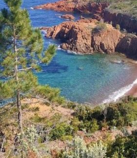 Agay Apartment | Cap Esterel MAGNIFIQUE VUE MER 5 pers CLIMATISÉ