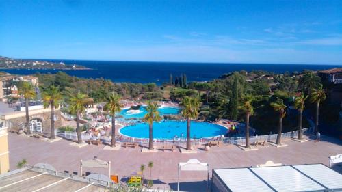 Cap Esterel Apartment | Cap Esterel Prestige-Climatisation-Jardins Clos-Pleine Vue Mer ou Esterel